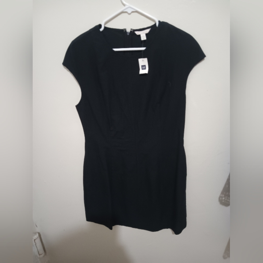 Gap Black Cap-Sleeve Sheath Dress